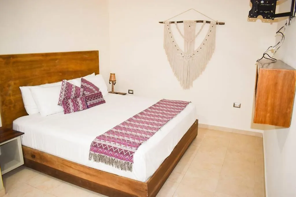 Hiphipstay - The Pablo Escobar Villa Tulum